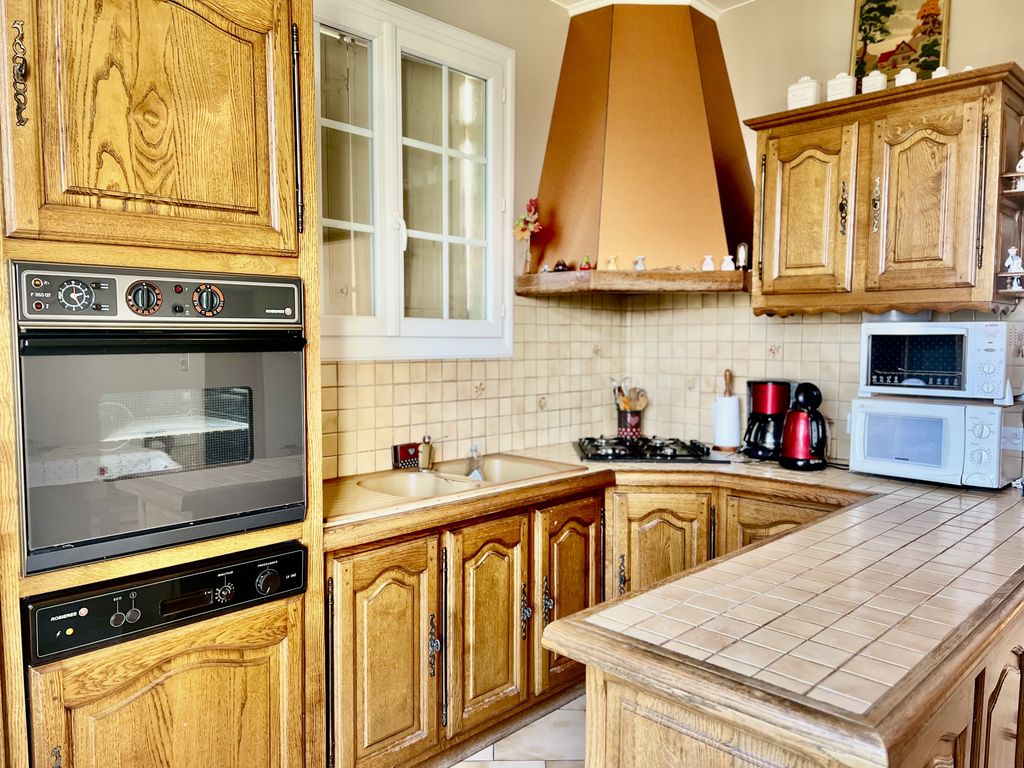 Property photo 2 of 14