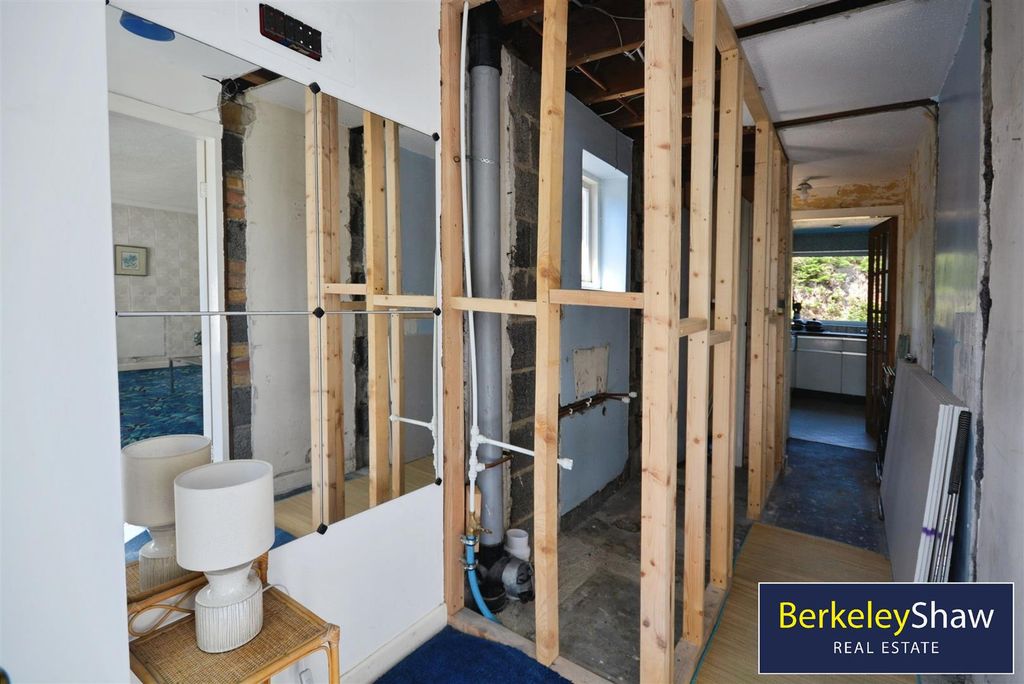 Property photo 2 of 22 Hallway With Plumbed Shower Room