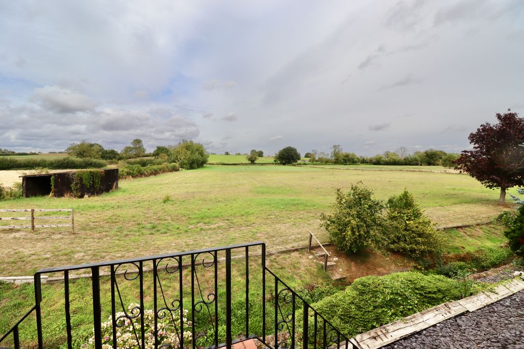 Property photo 2 of 20 Img_9811