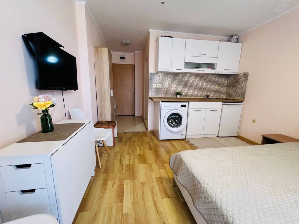 Property photo 3 of 18