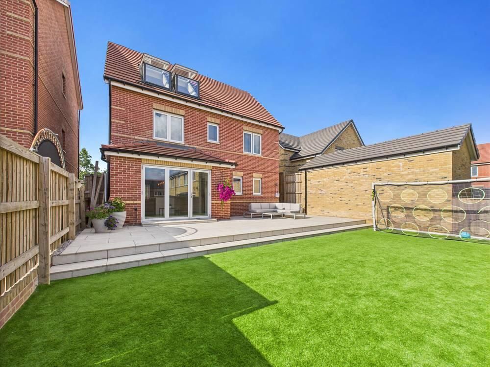 Property photo 1 of 31 Rear Garden