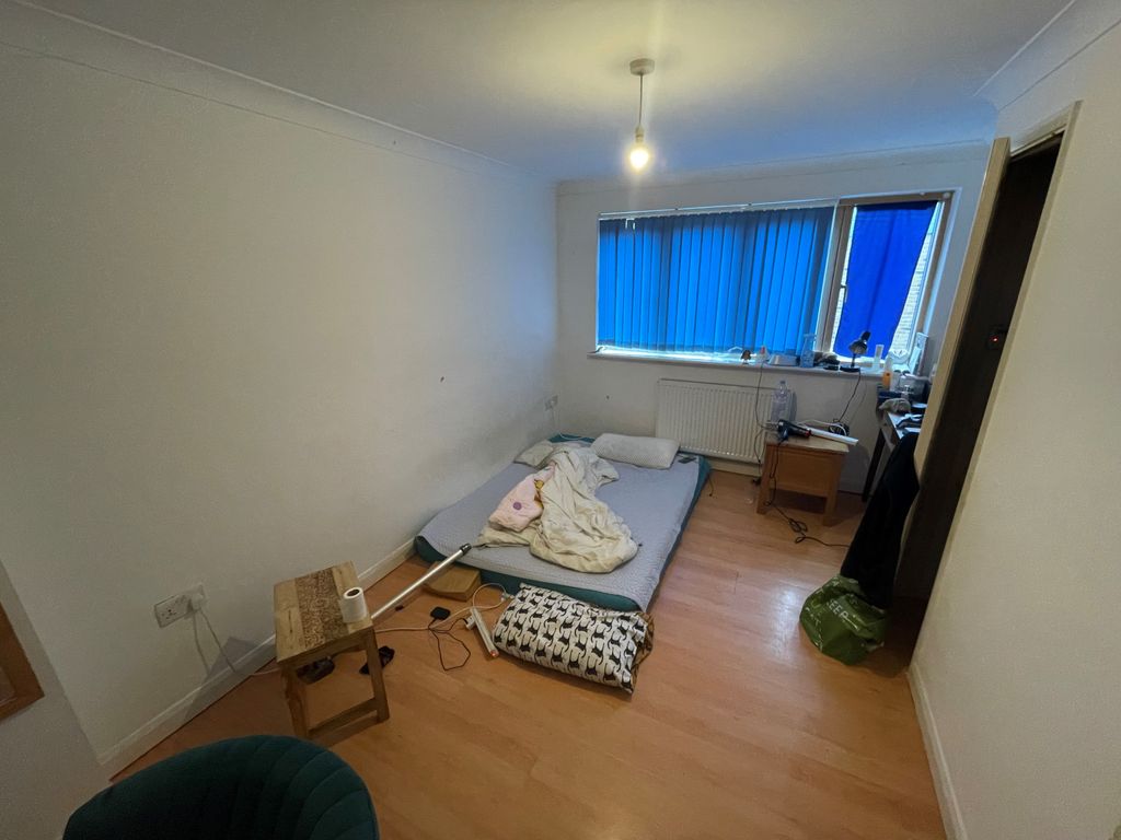 Property photo 3 of 5