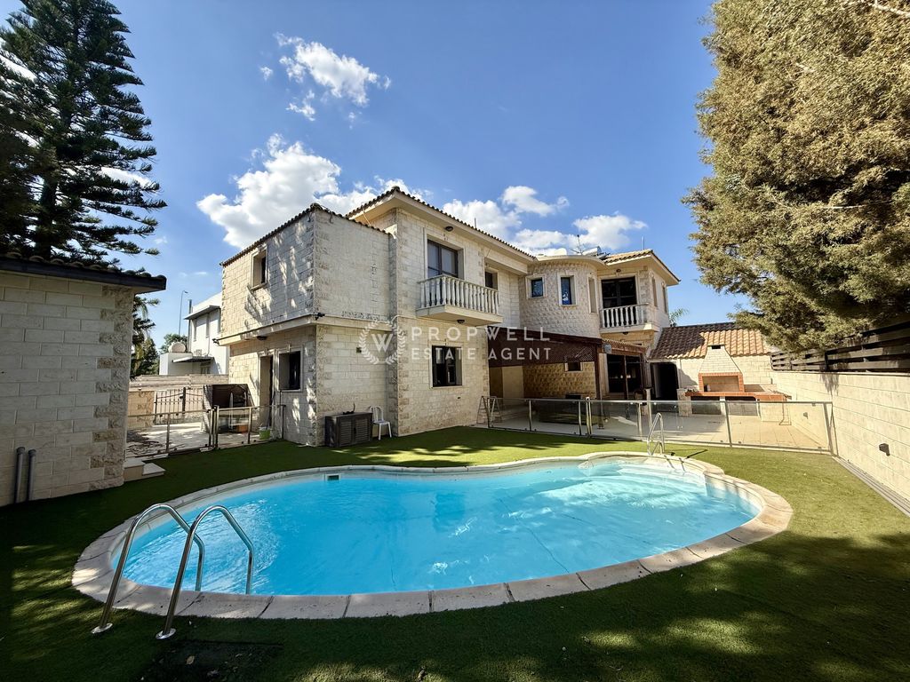Property photo 1 of 23