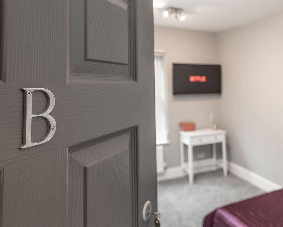 Property photo 2 of 8 5D-207200.Jpg