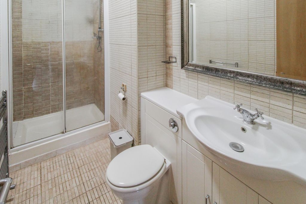 Property photo 3 of 4