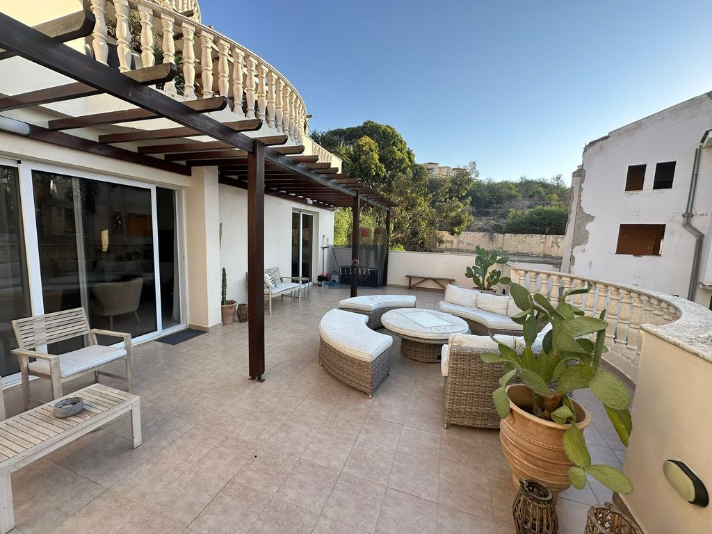 Property photo 3 of 30