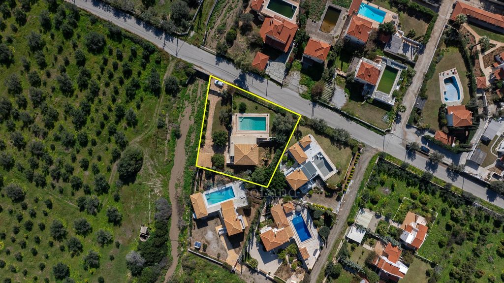 Property photo 3 of 47