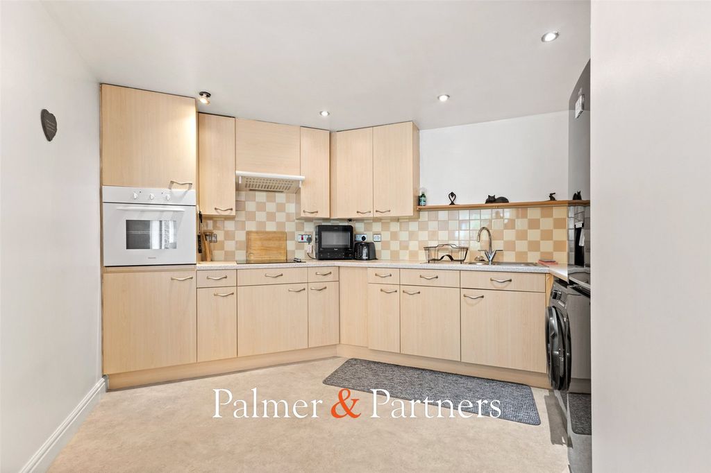 Property photo 2 of 20 Picture No. 09