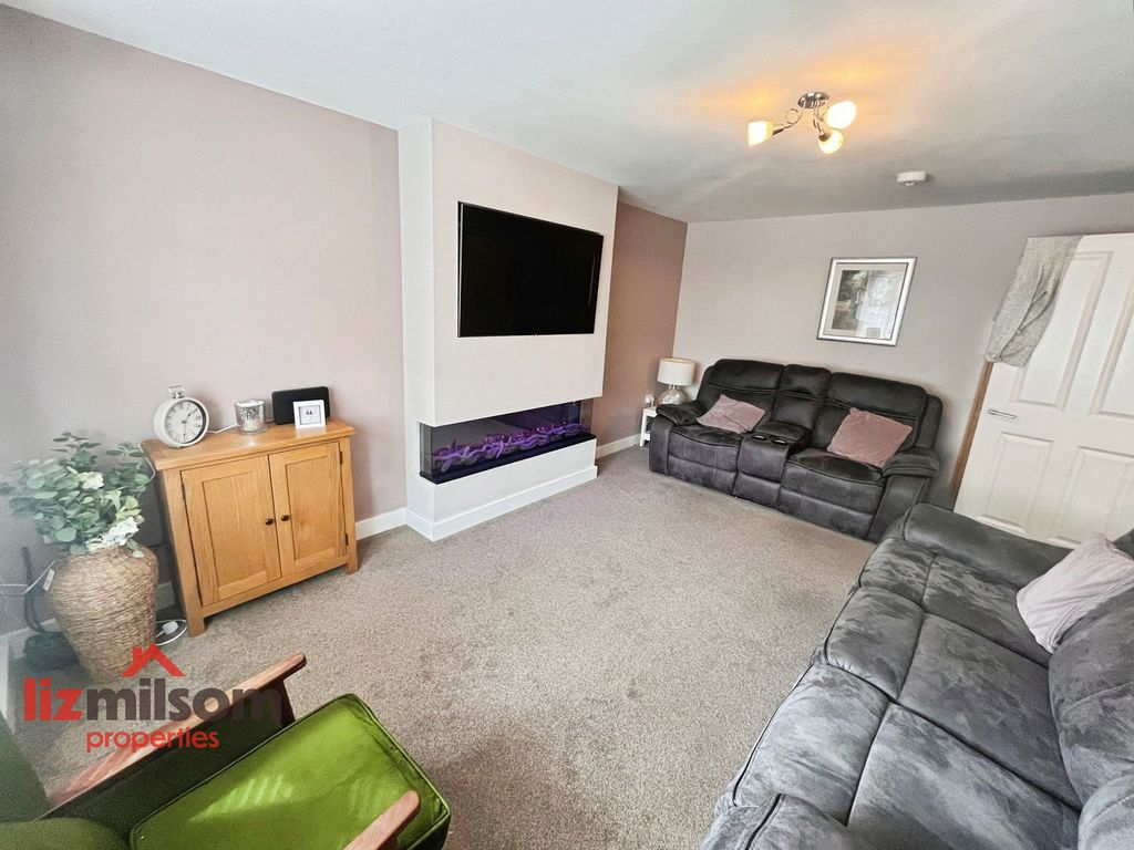 Property photo 3 of 27