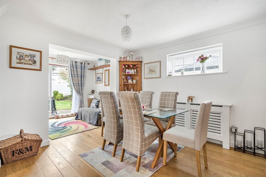 Property photo 3 of 19 Dining Room