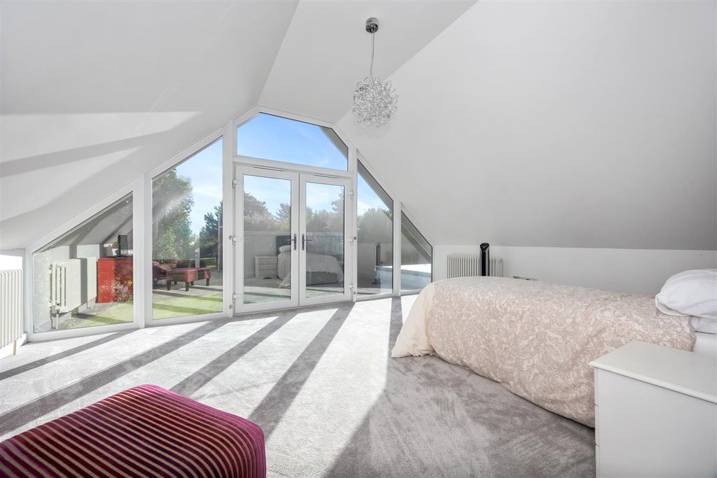 Property photo 3 of 28 Pigeonhouse Lane, 25-010.Jpg