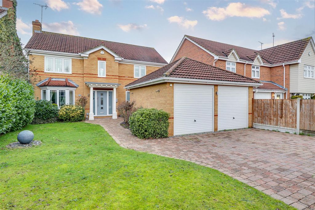 Property photo 1 of 33