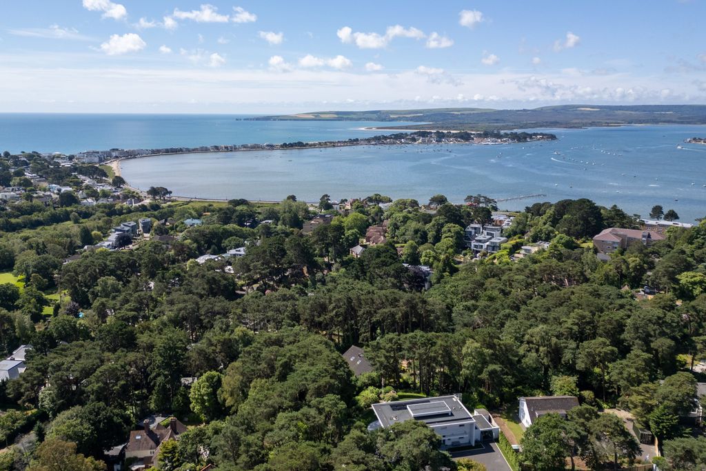Property photo 2 of 4 Drone Harbour
