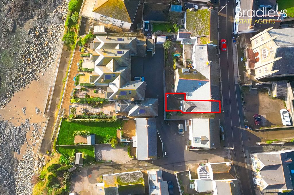 Property photo 2 of 13 Picture No. 14