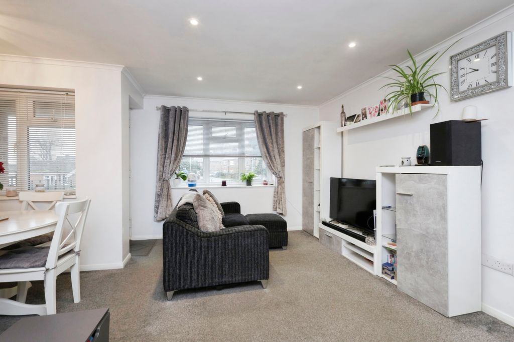 Property photo 3 of 18 Photography