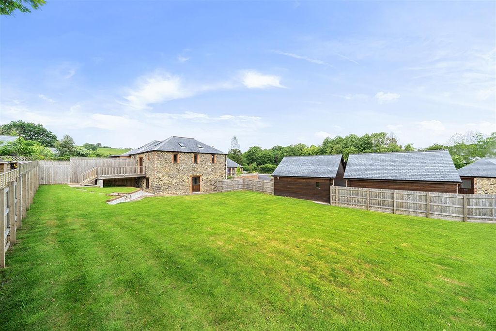 Property photo 1 of 26