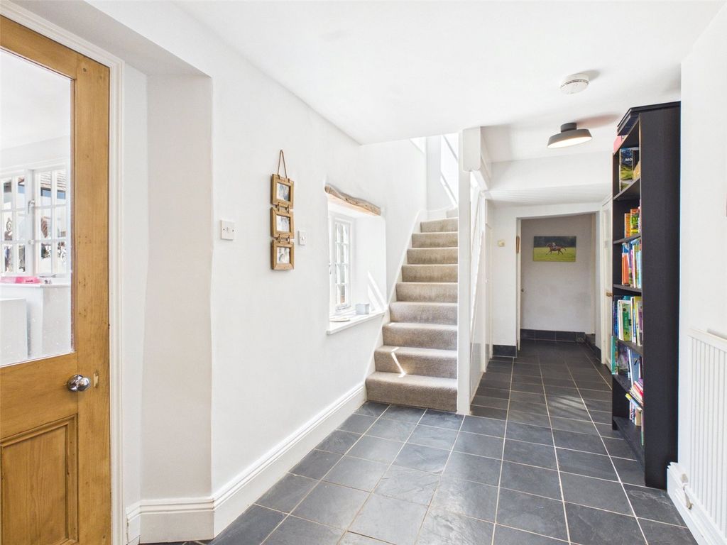 Property photo 3 of 38 Picture No. 47