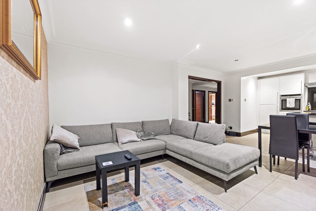 Property photo 2 of 12 Dsc05625