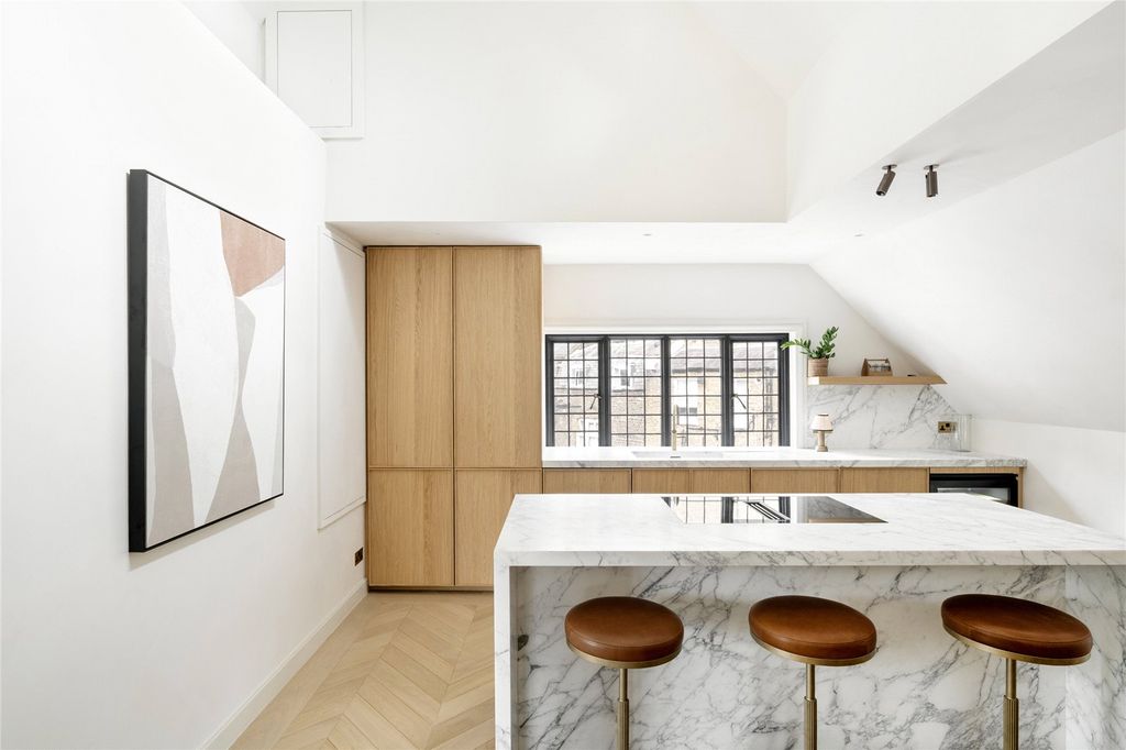 Property photo 3 of 21 Picture No. 10