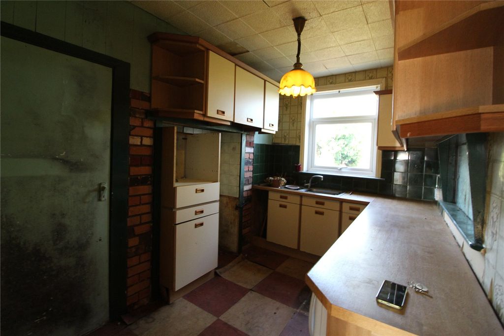 Property photo 3 of 7 Picture No. 06