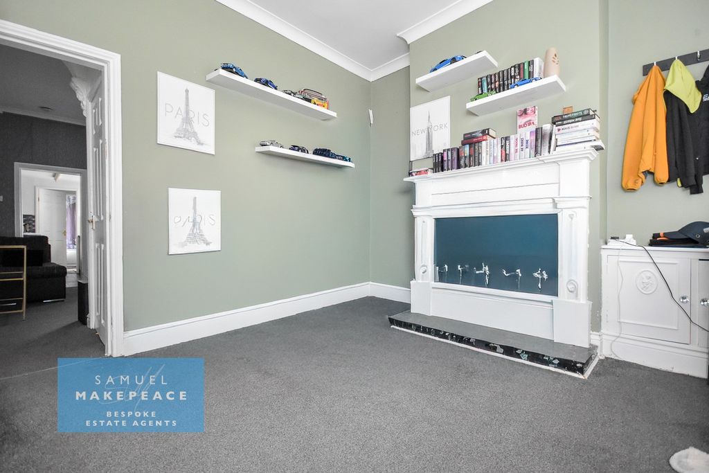 Property photo 2 of 9 Gallery