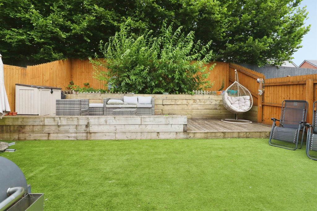 Property photo 2 of 14
