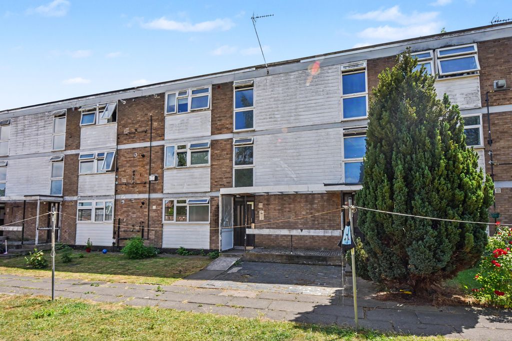 Property photo 1 of 11 178 Little Lullaway, Laindon, Basildon, Essex, Ss15 5Jd