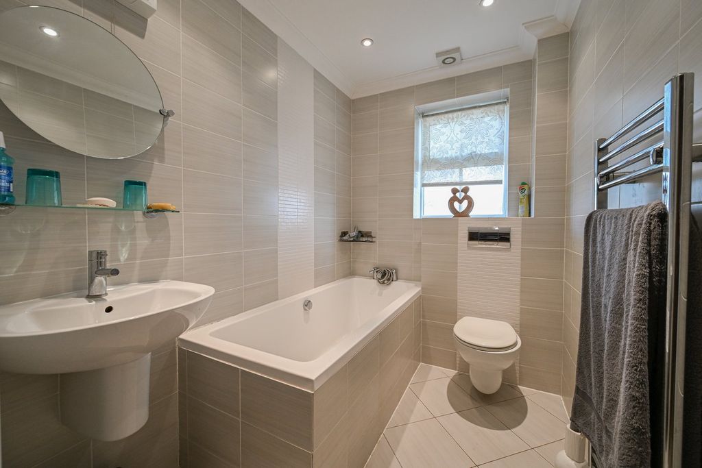 Additional image 7 of 2 bed flat for saleOld Forge Close, Ringwood BH24