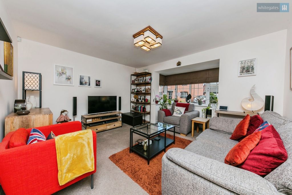 Property photo 3 of 30 Pbox-Img.Jpg