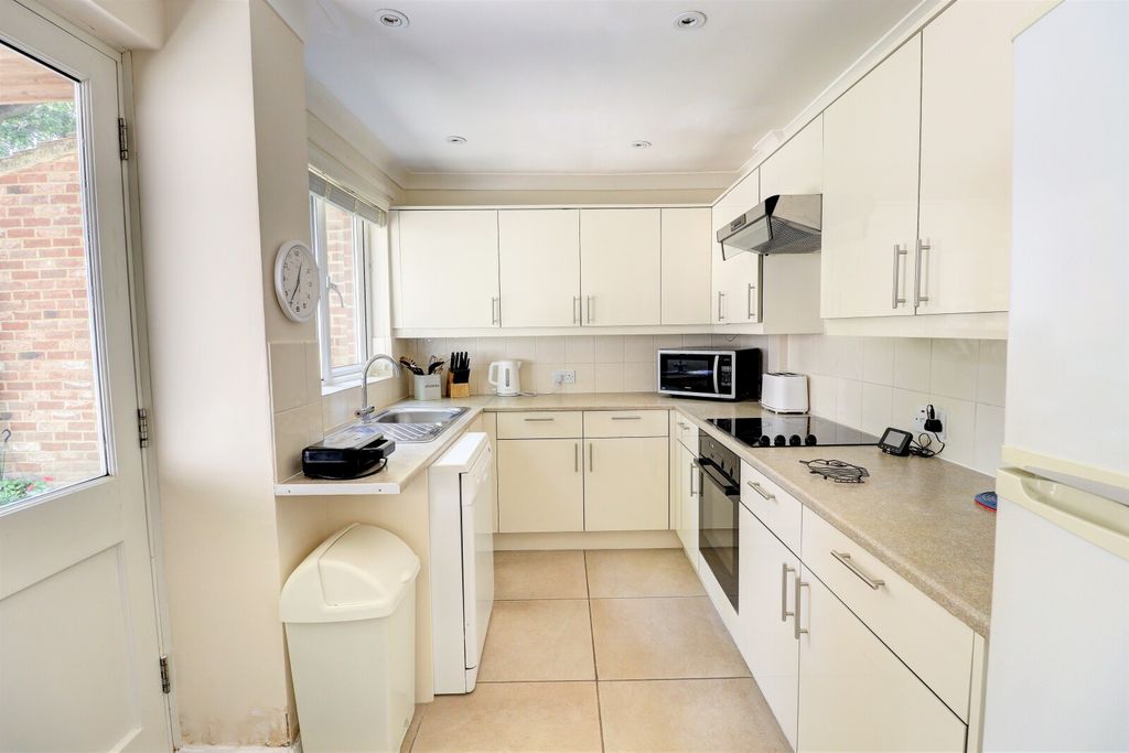 Property photo 3 of 12 Picture No. 04