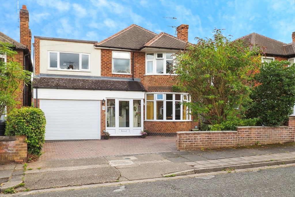 Property photo 1 of 21 Front