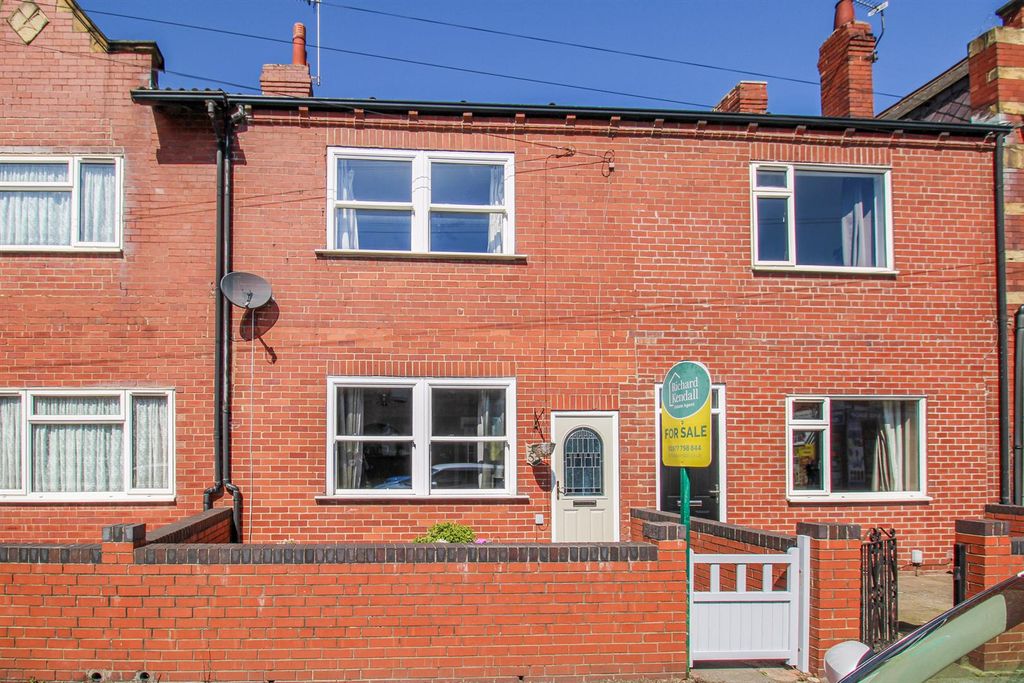 Property photo 1 of 11