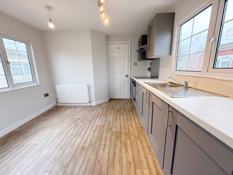 Property photo 3 of 7 Kitchen/Diner