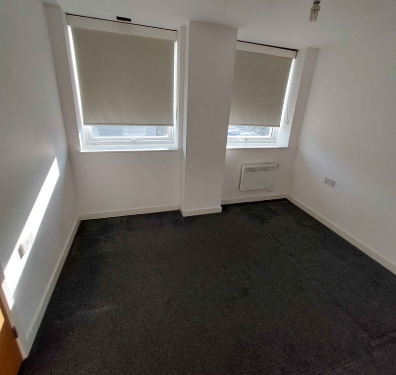 Property photo 3 of 4