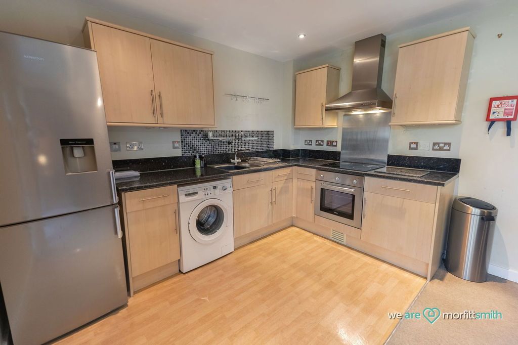 Property photo 3 of 11