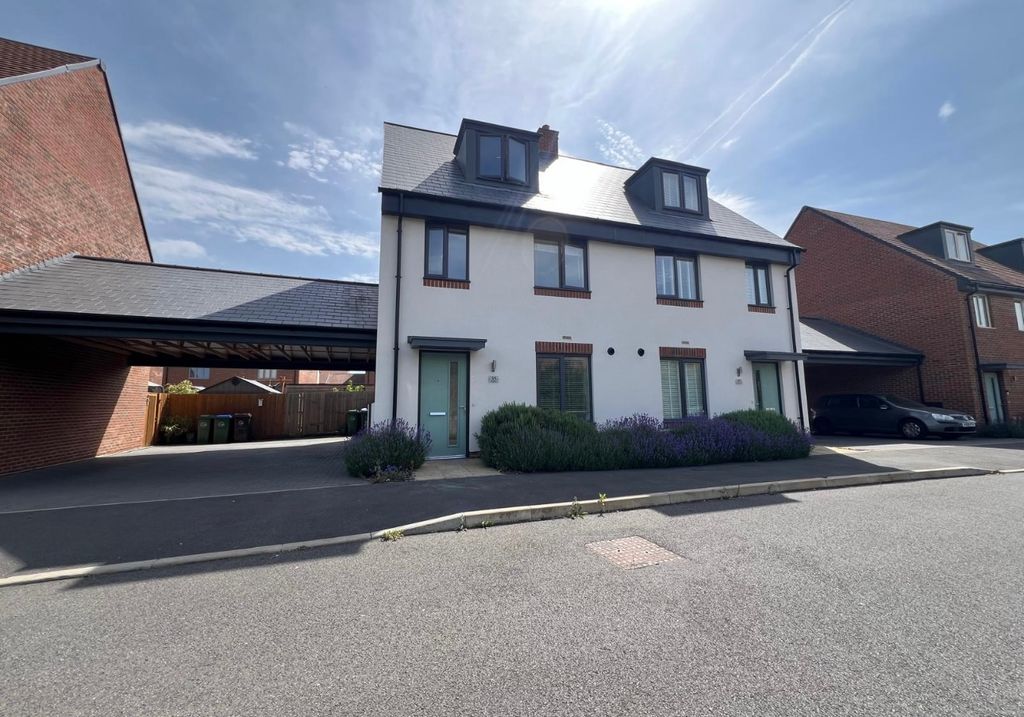 Property photo 1 of 16 Front