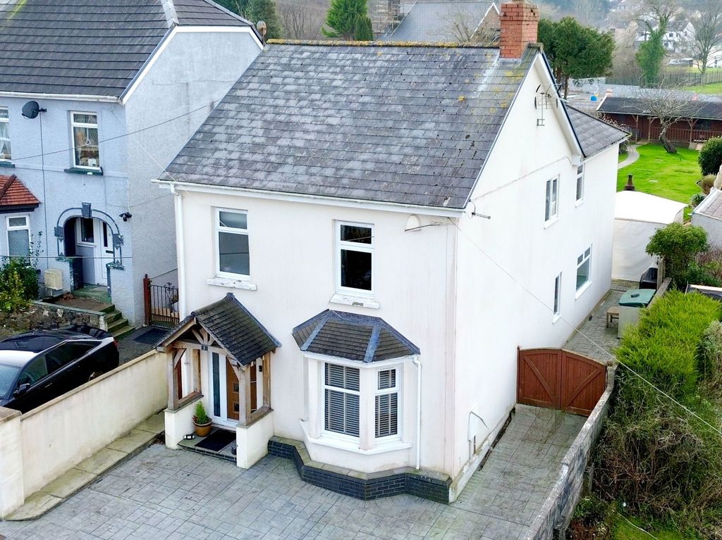 Property photo 1 of 24