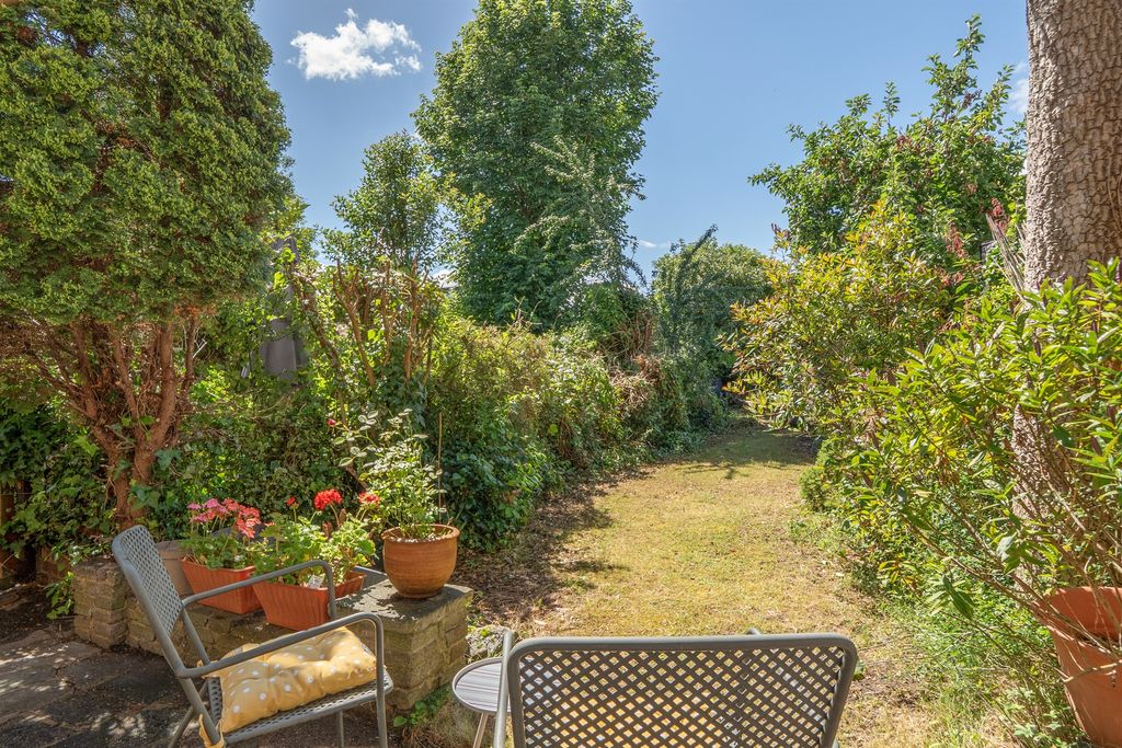 Property photo 2 of 11