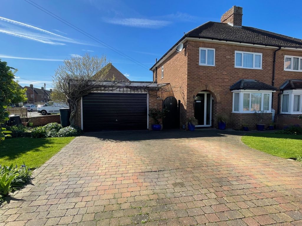 Property photo 1 of 19 3