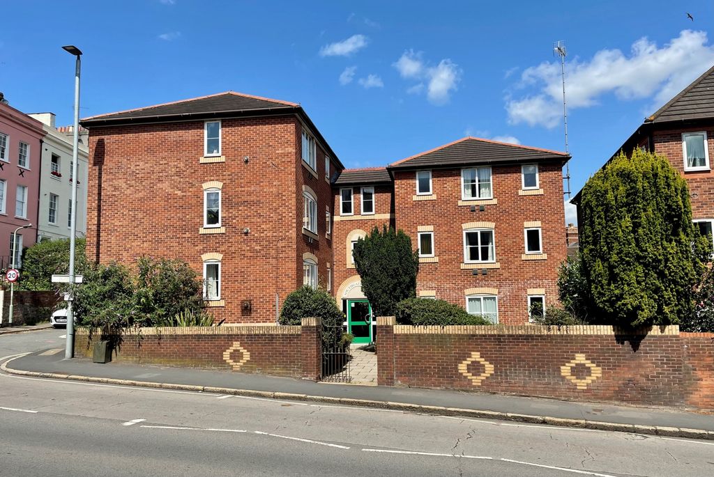 Property photo 1 of 13 Photo 2