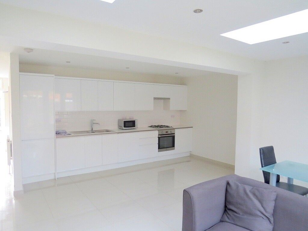 Property photo 1 of 9 Kitchen /Living