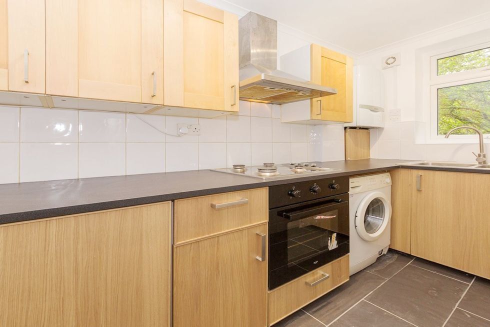 Property photo 1 of 3
