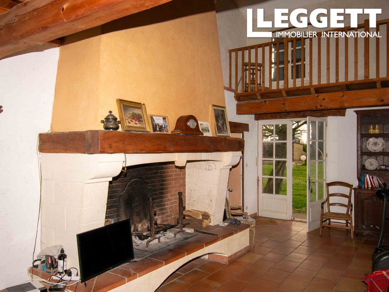 Property photo 2 of 10