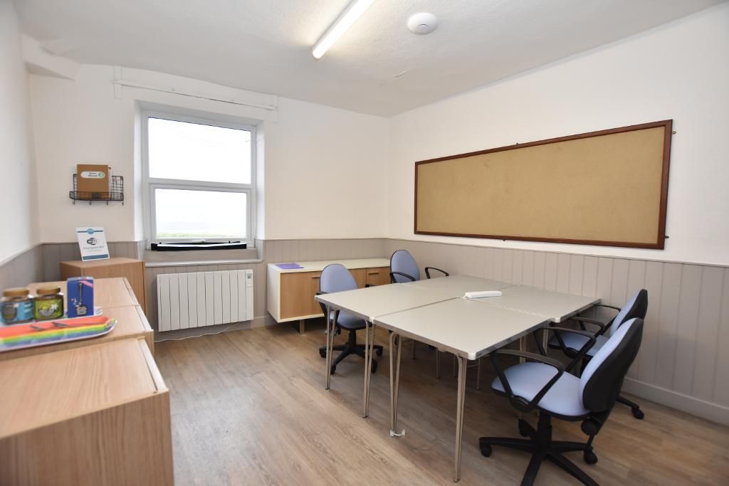Property photo 3 of 8 Office T3