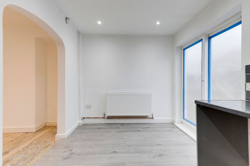 Property photo 2 of 15 Living Room