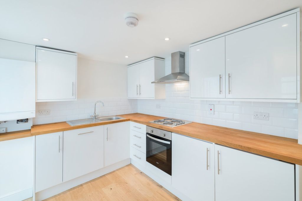 Property photo 2 of 13 Picture No. 20