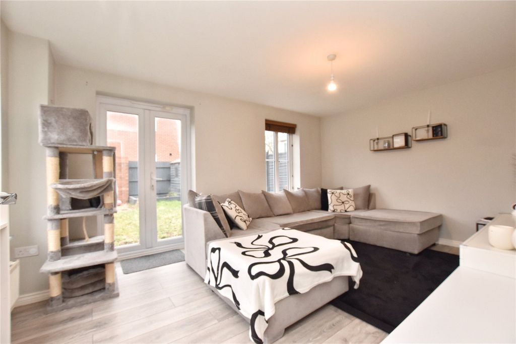 Property photo 3 of 19 Picture No. 09