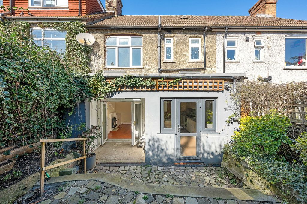 Property photo 3 of 21