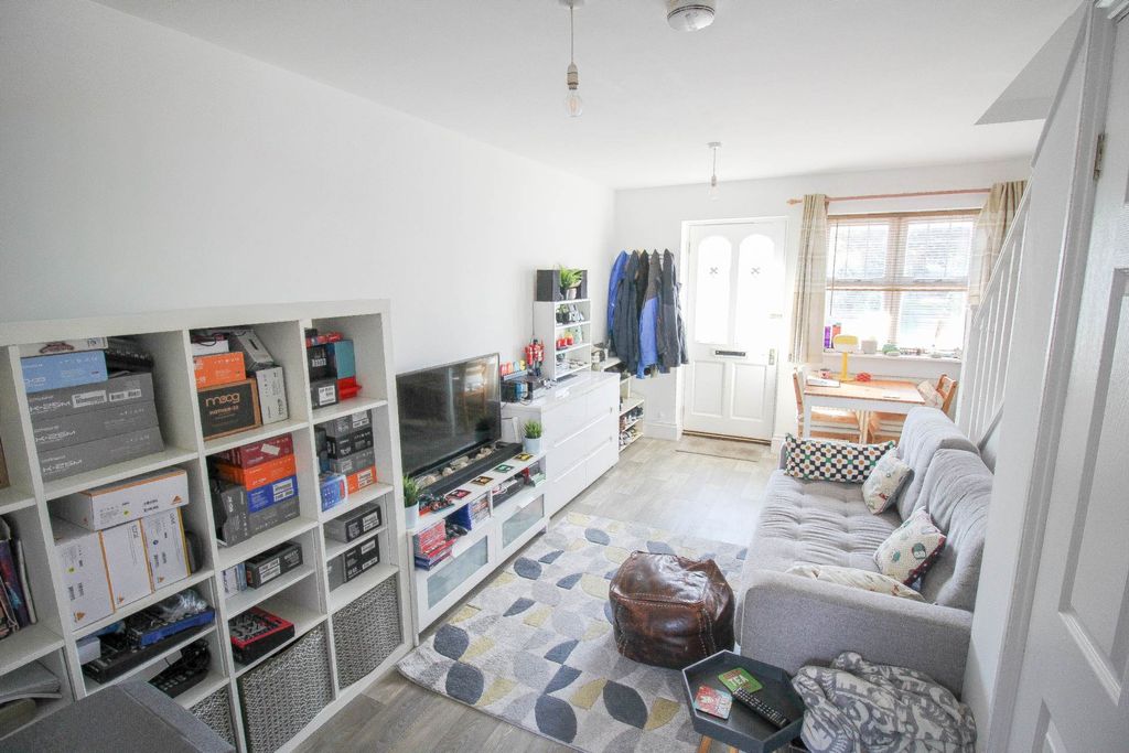 Property photo 3 of 17