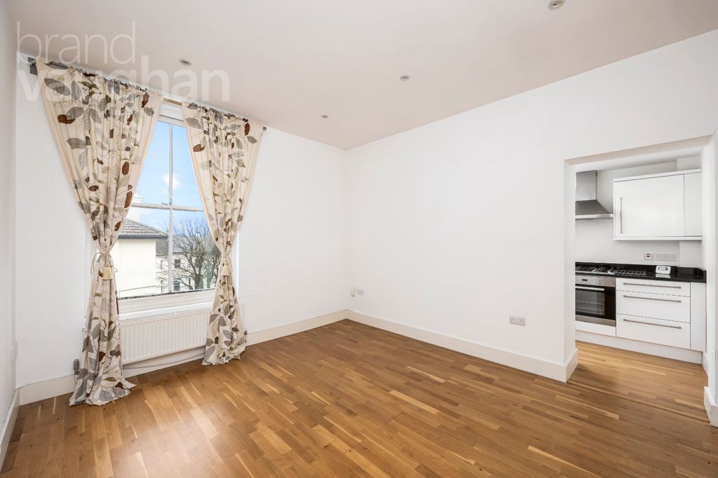 Property photo 3 of 14 Picture No. 09